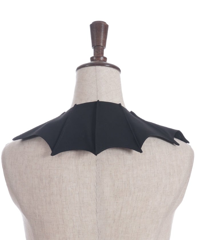 Bat Wings Style Tippet