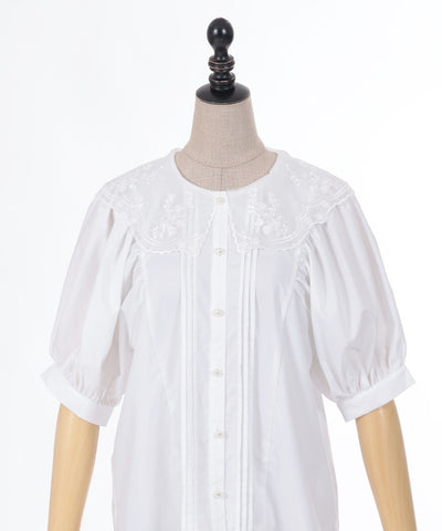 Flower Embroidery Collar Puff Sleeve Blouse