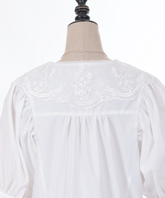 Flower Embroidery Collar Puff Sleeve Blouse