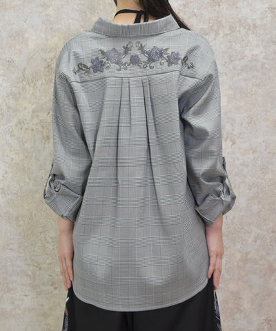 Flower Embroidery Skipper Shirt