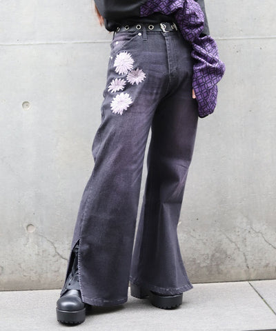 Gerbera Embroidery Hem Slit Denim Pants