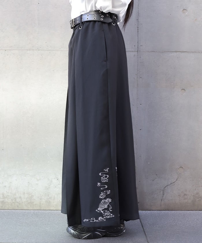 Lotus Embroidery Pleated Hakama Pants