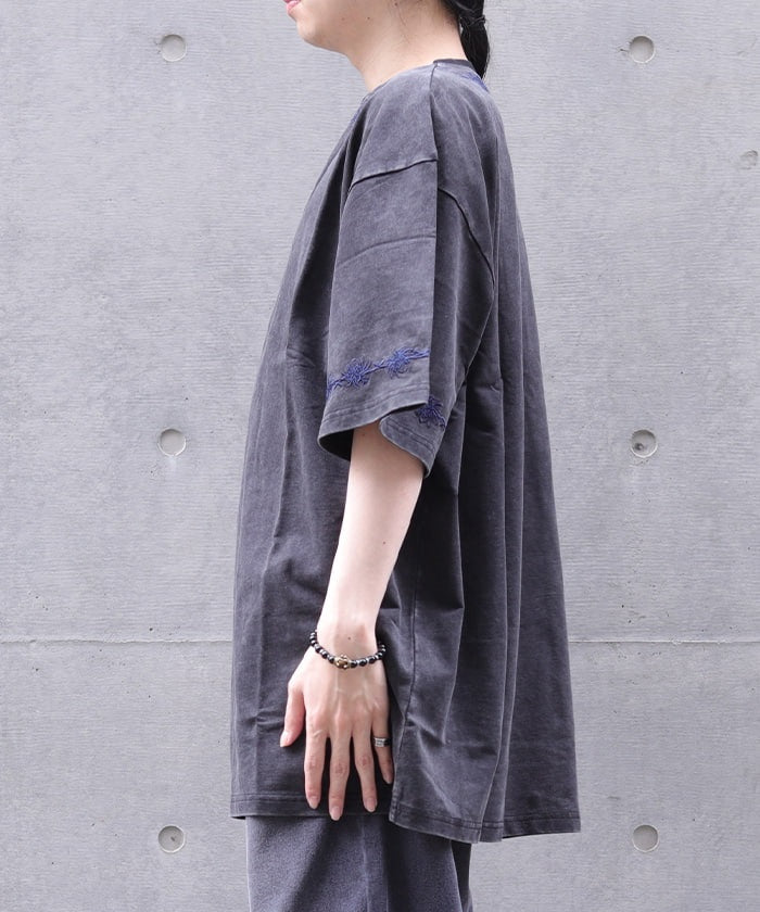 Higanbana Embroidery Short Sleeve T-Shirt