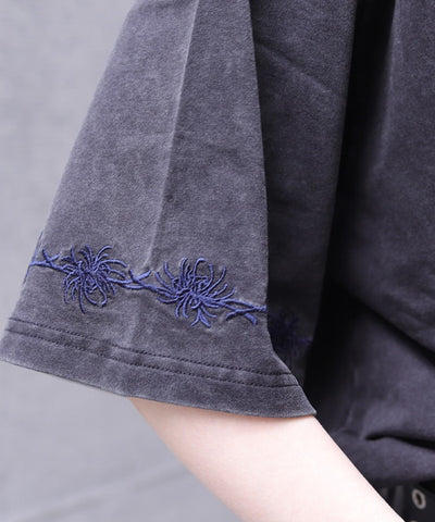 Higanbana Embroidery Short Sleeve T-Shirt