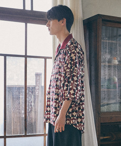 Kabuki Pattern Kimono Sleeve Shirt