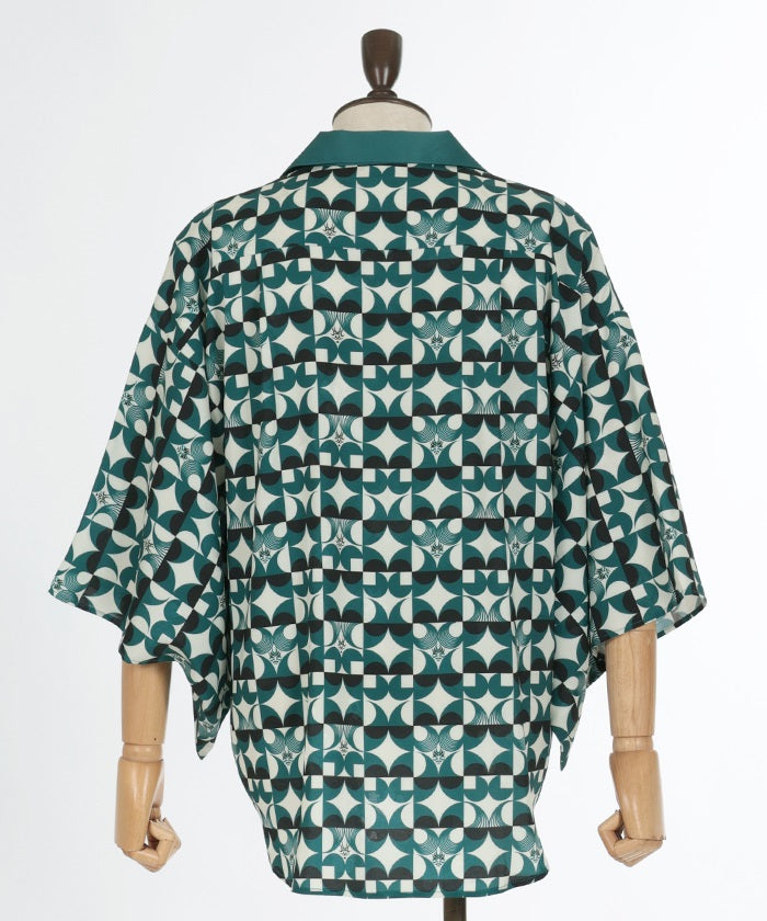 Kabuki Pattern Kimono Sleeve Shirt