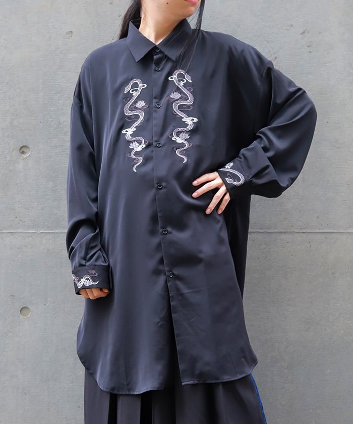 Snake & Lotus Embroidery Long Shirt