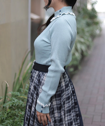 Bicolor Frill Rose Knit Top