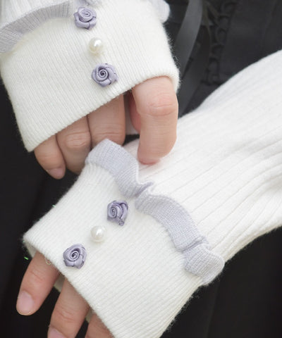 Bicolor Frill Rose Knit Top