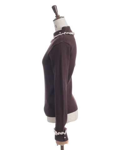 Bicolor Frill Rose Knit Top