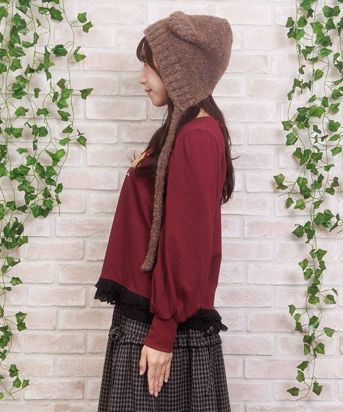 Bear Boa Embroidery Hem Lace T-Shirt