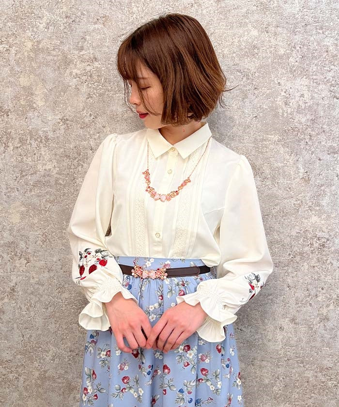 Berry Embroidery Blouse
