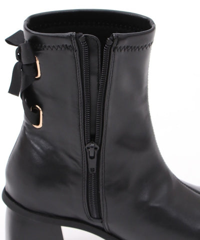Lace-up Stretch Boots