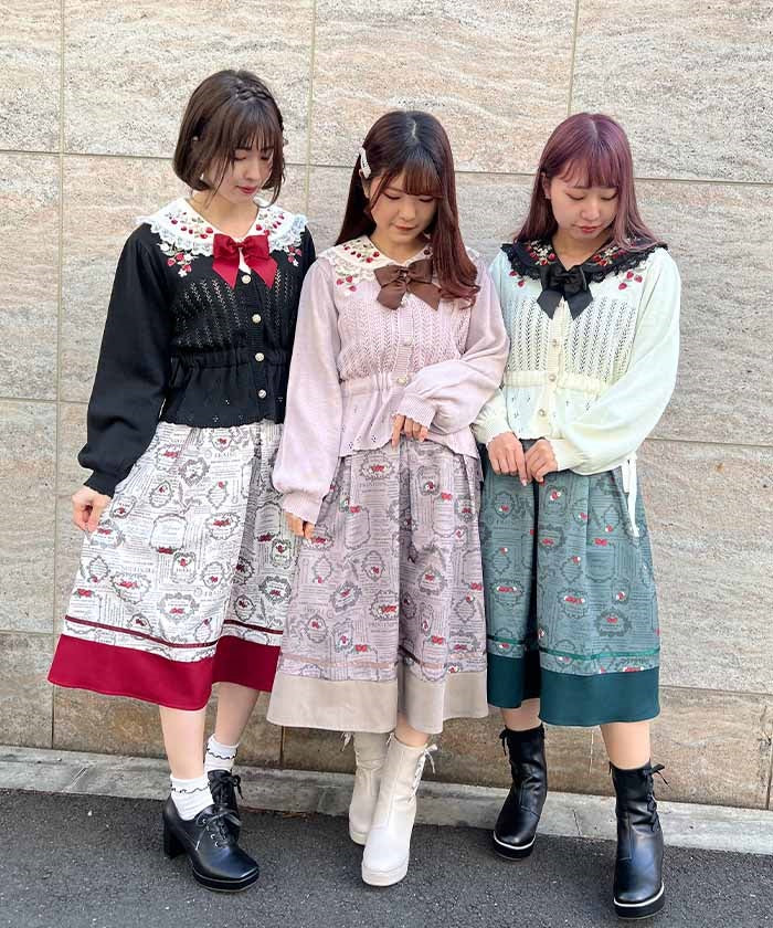 ストロベリーラベルタックスカート