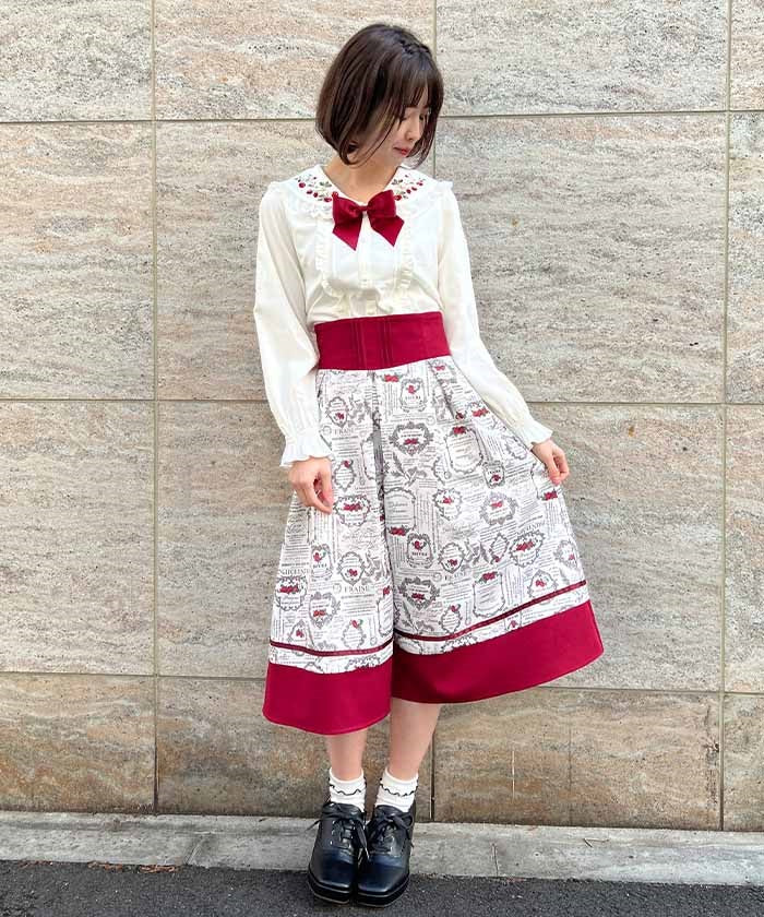 ストロベリーラベルタックスカート