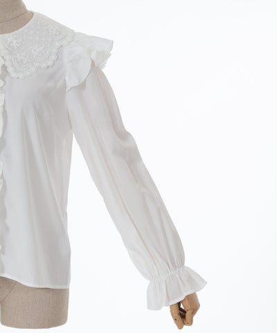 Flower Embroidery Collar Blouse